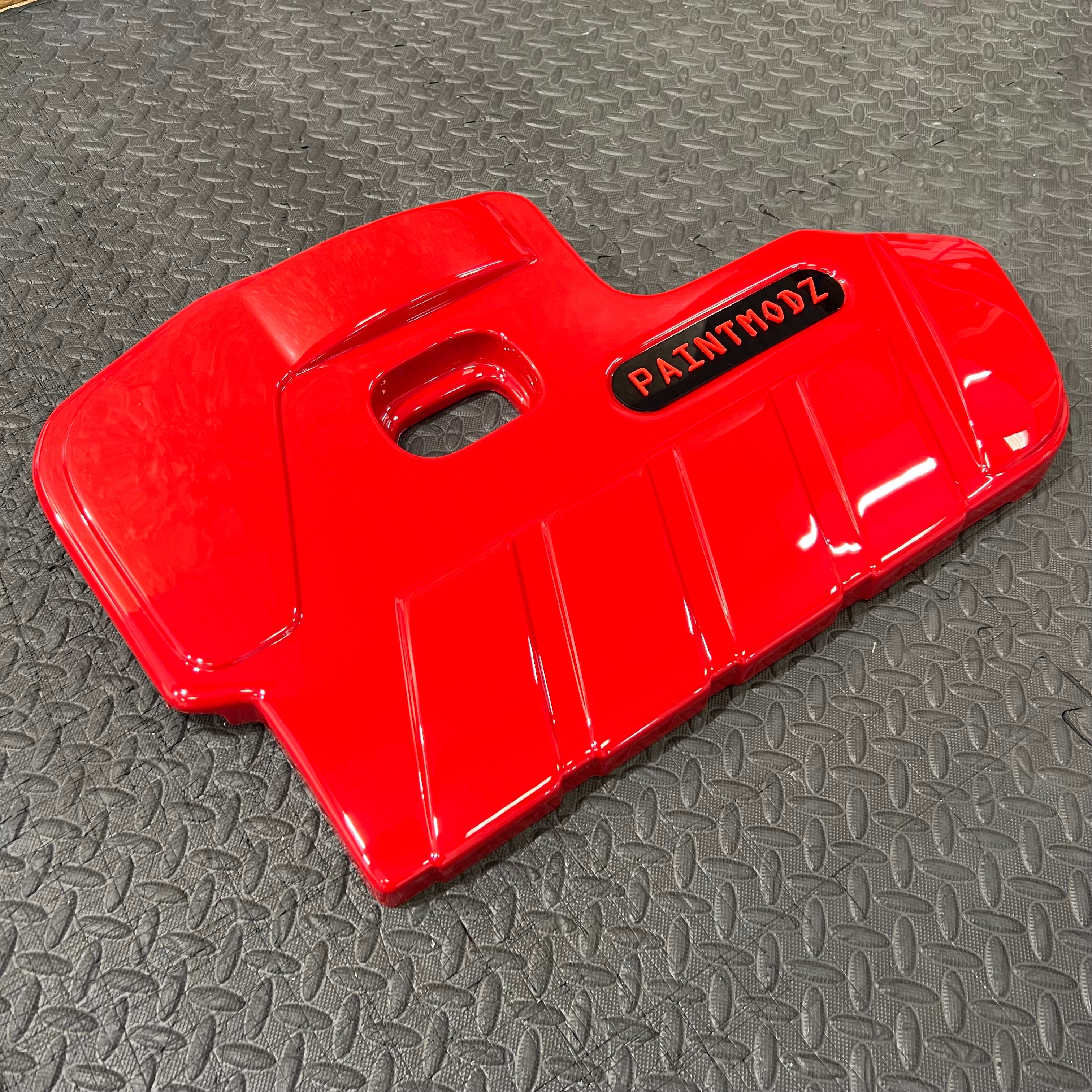 Proform Engine Cover - MK4/4.5 Focus ST Petrol - Gloss Red Plastic -
Red/Gloss Black Badge