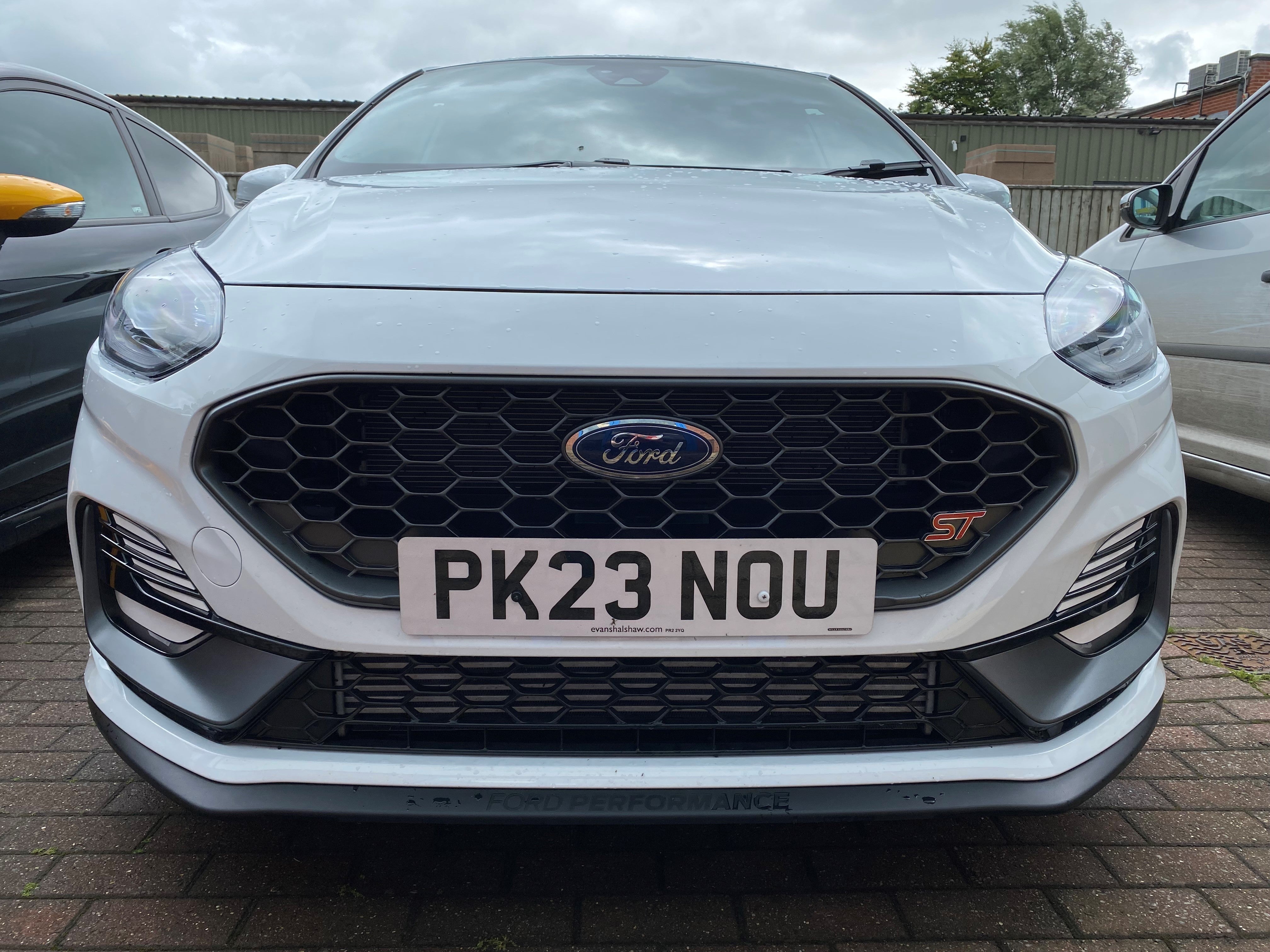 Proform Mk8.5 Fiesta ST/ST Line 'Fog Light' Bumper Trim Insert Set - Gloss White Plastic