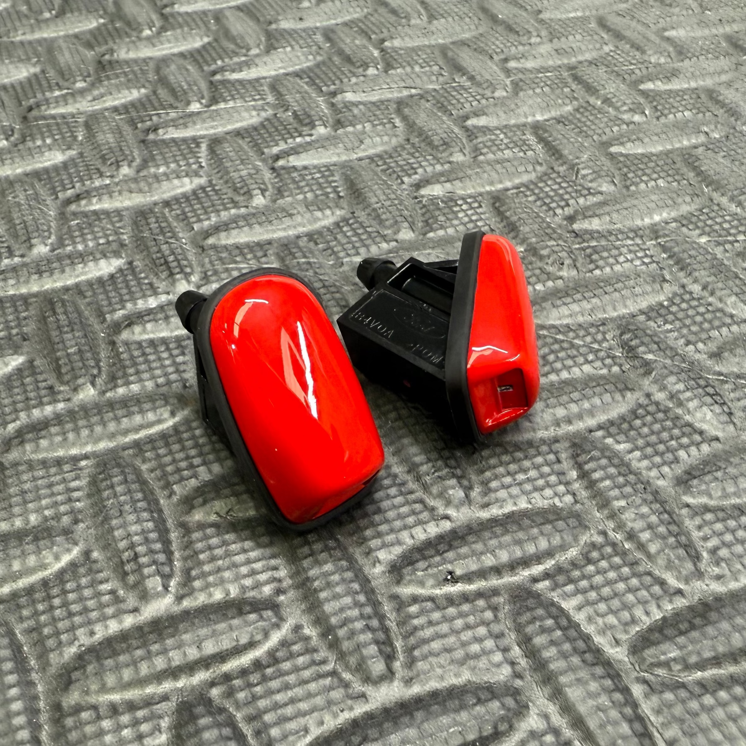Genuine Ford Non-Heated 'Mist' Washer Jets (Painted)