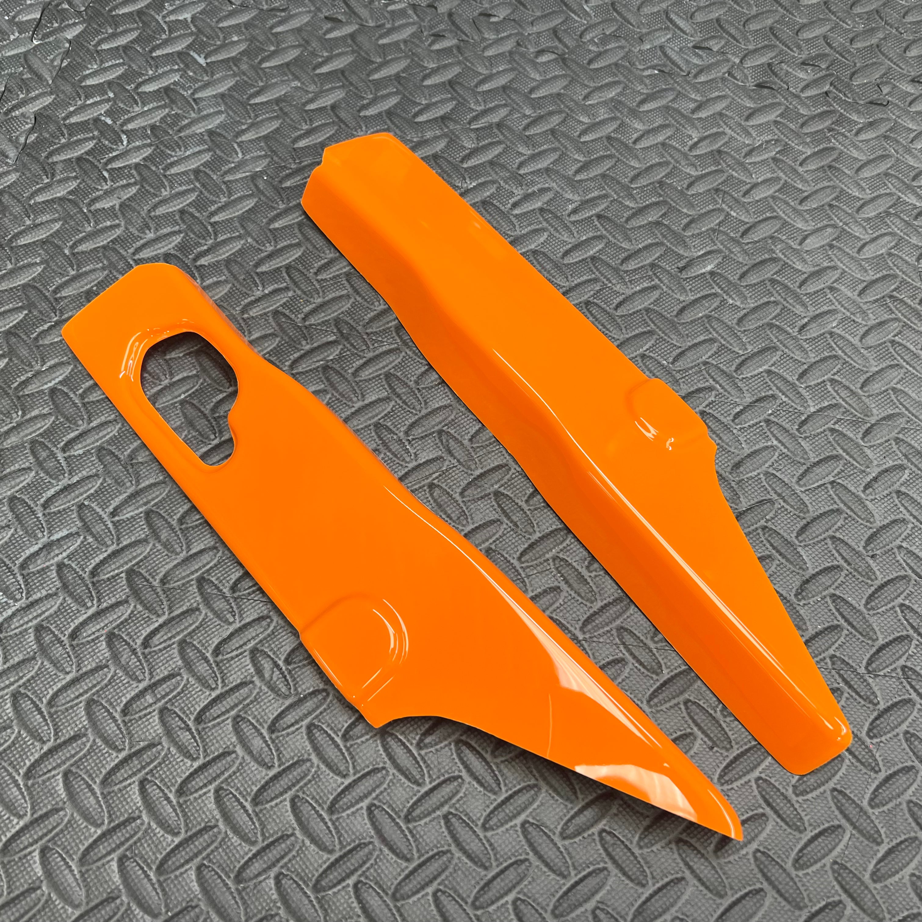 Proform Inner Wing Covers - Mk2/2.5 Ford Focus - Face Lift Models - Gloss Orange Plastic