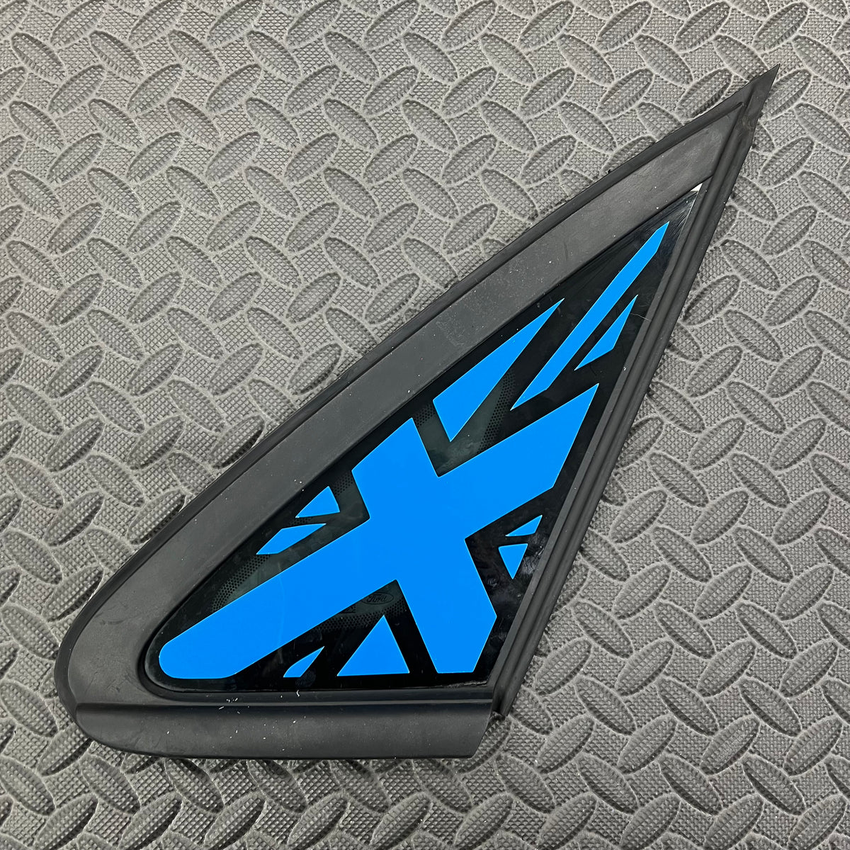 Mk2/2.5 Puma Acrylic Union Jack Rear Window Inserts - Light Blue (Azure Blue) - Right Hand Side