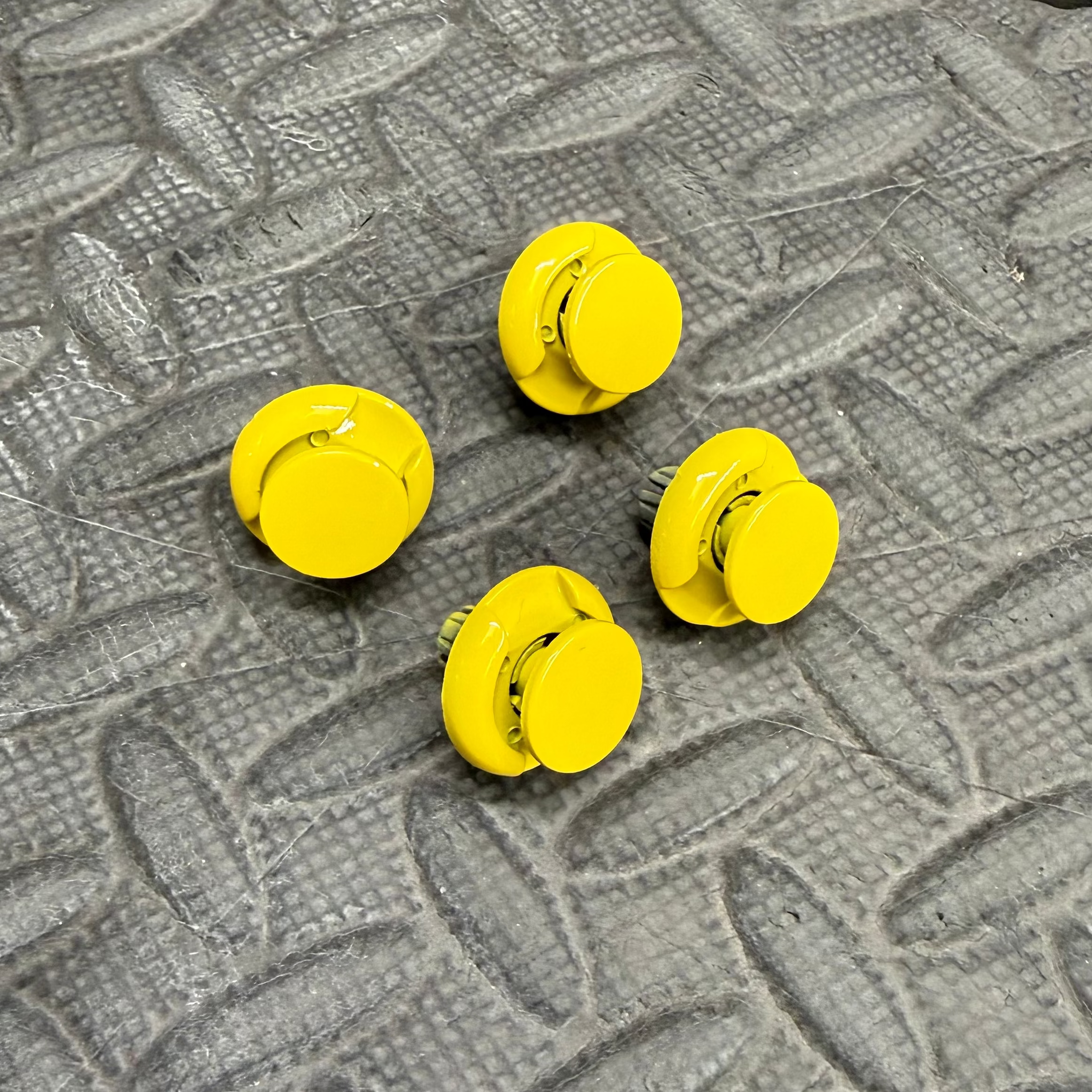 Ford Focus Plastic Push Clips For Mk3/3.5 Scuttle Panel - Painted Yellow