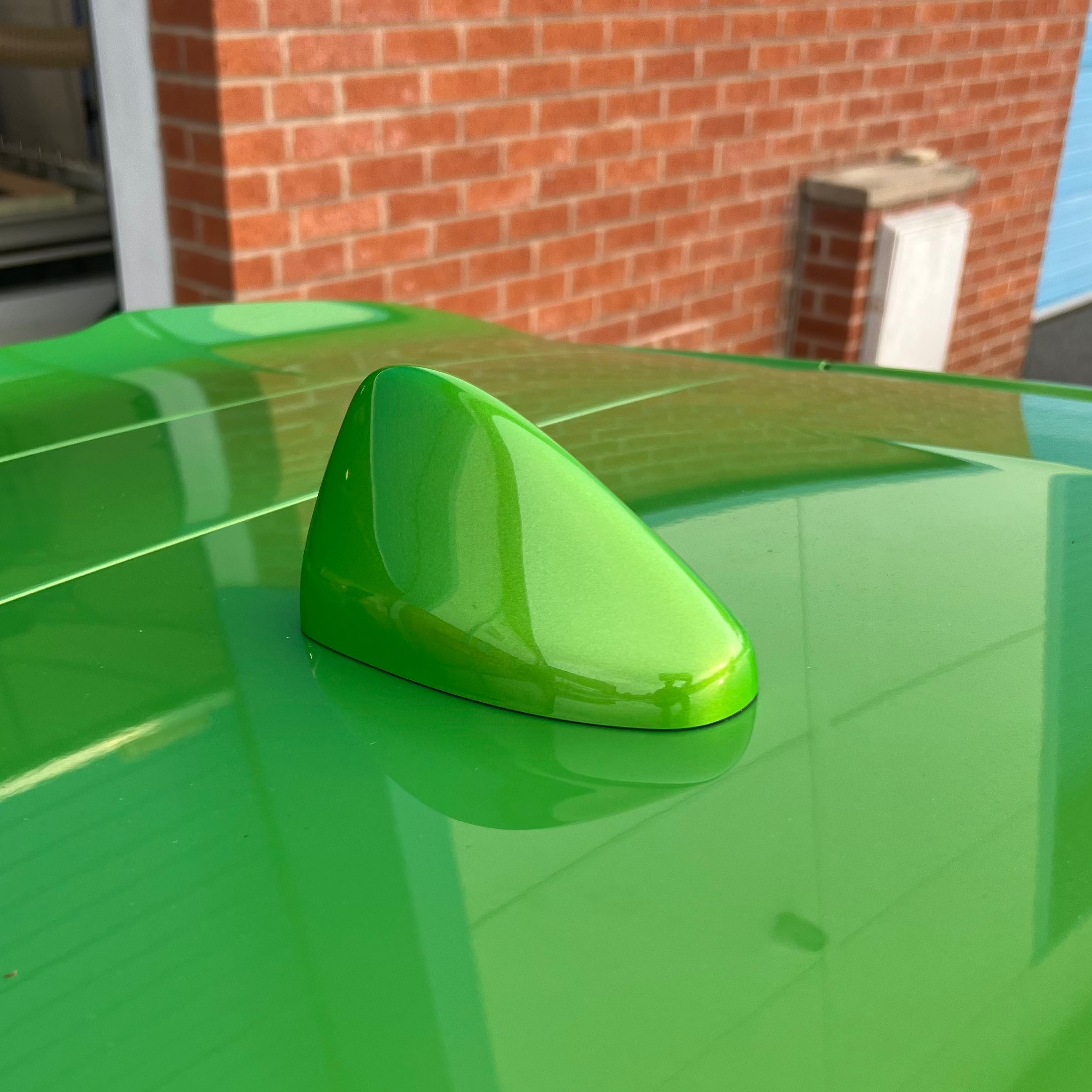 Proform New 'Shark Fin' Aerial - Mk8/8.5 Ford Fiesta / Mk2 Puma - Painted Mean Green