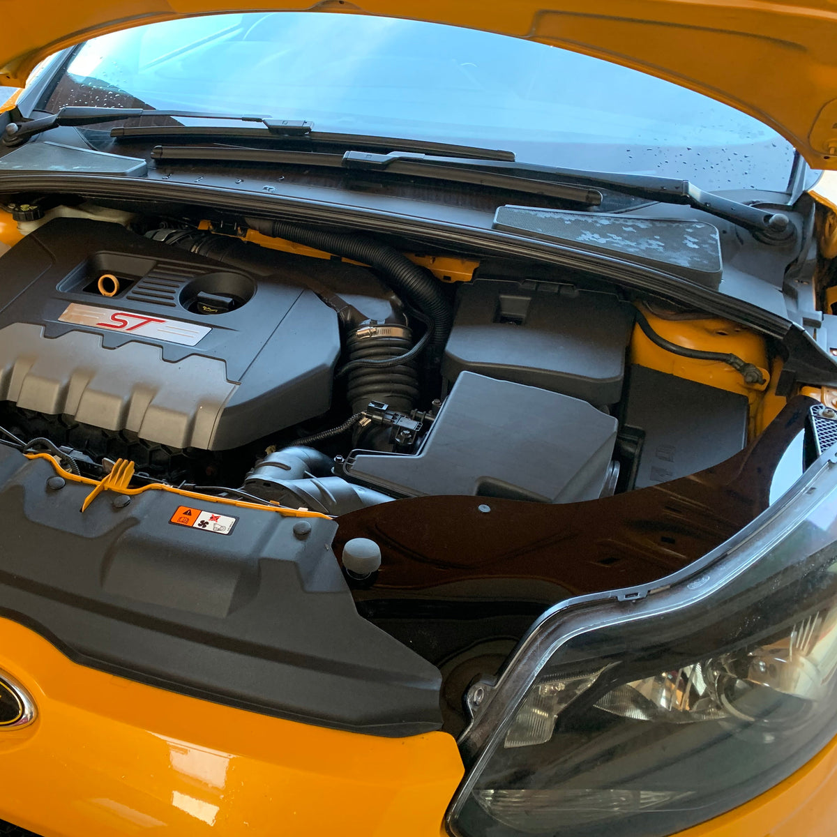 Proform Pre-Facelift Slam Panel Ends - MK3 Focus - Gloss Black Plastic