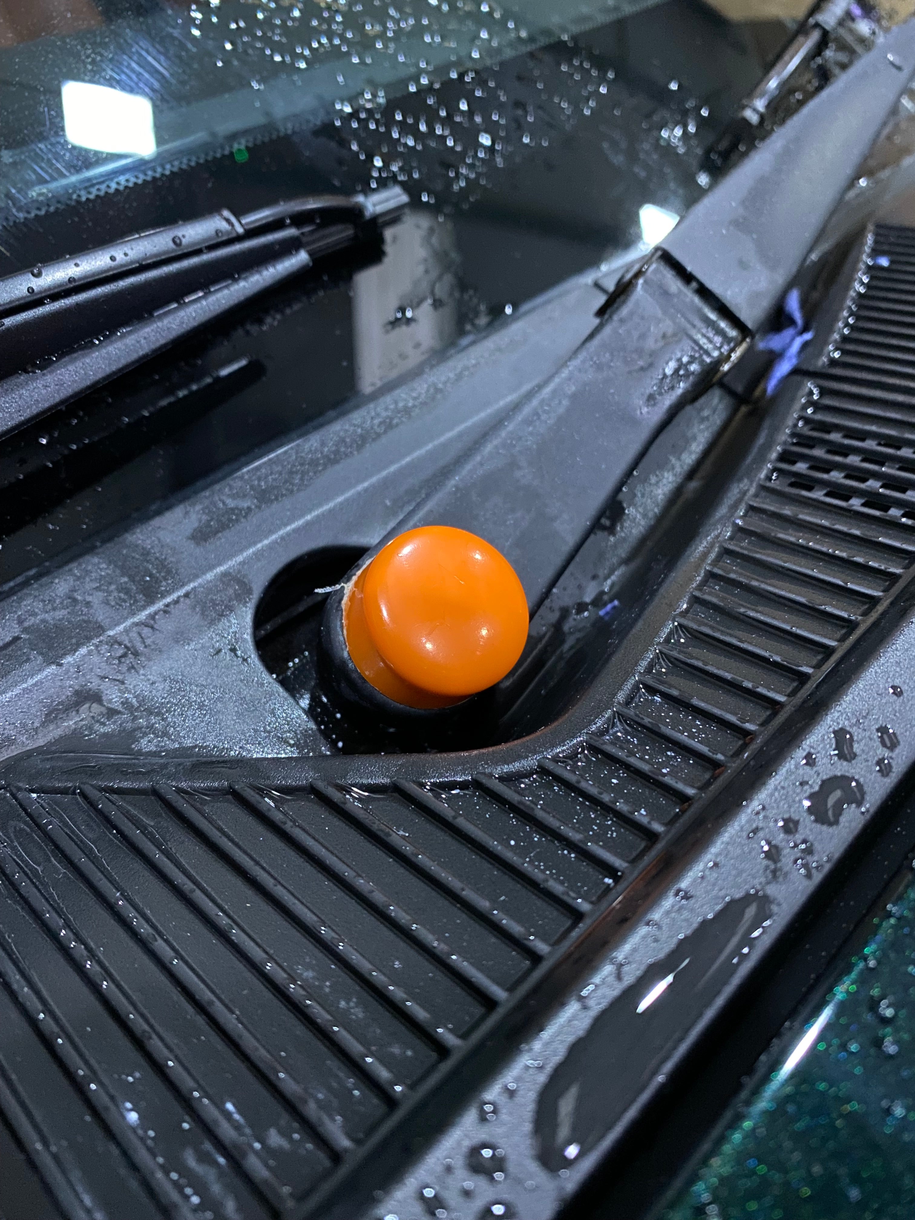 Wiper Arm Bolt Rubber Covers - Mazda MX5/Miata Mk3/3.5/NC