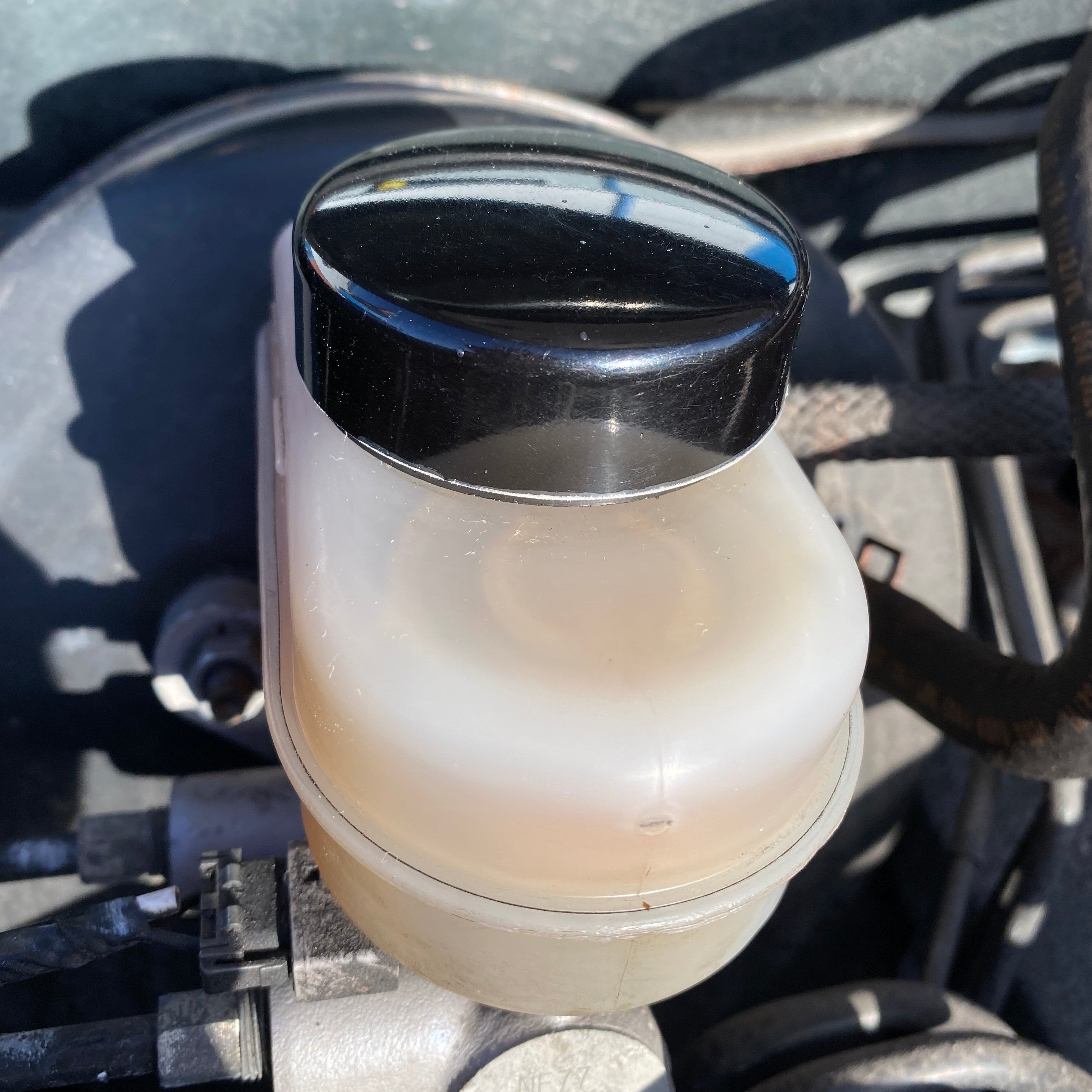 Proform Brake Reservoir Cap Cover - Mazda MX5/Miata Mk3/3.5/NC (Plastic Finishes)