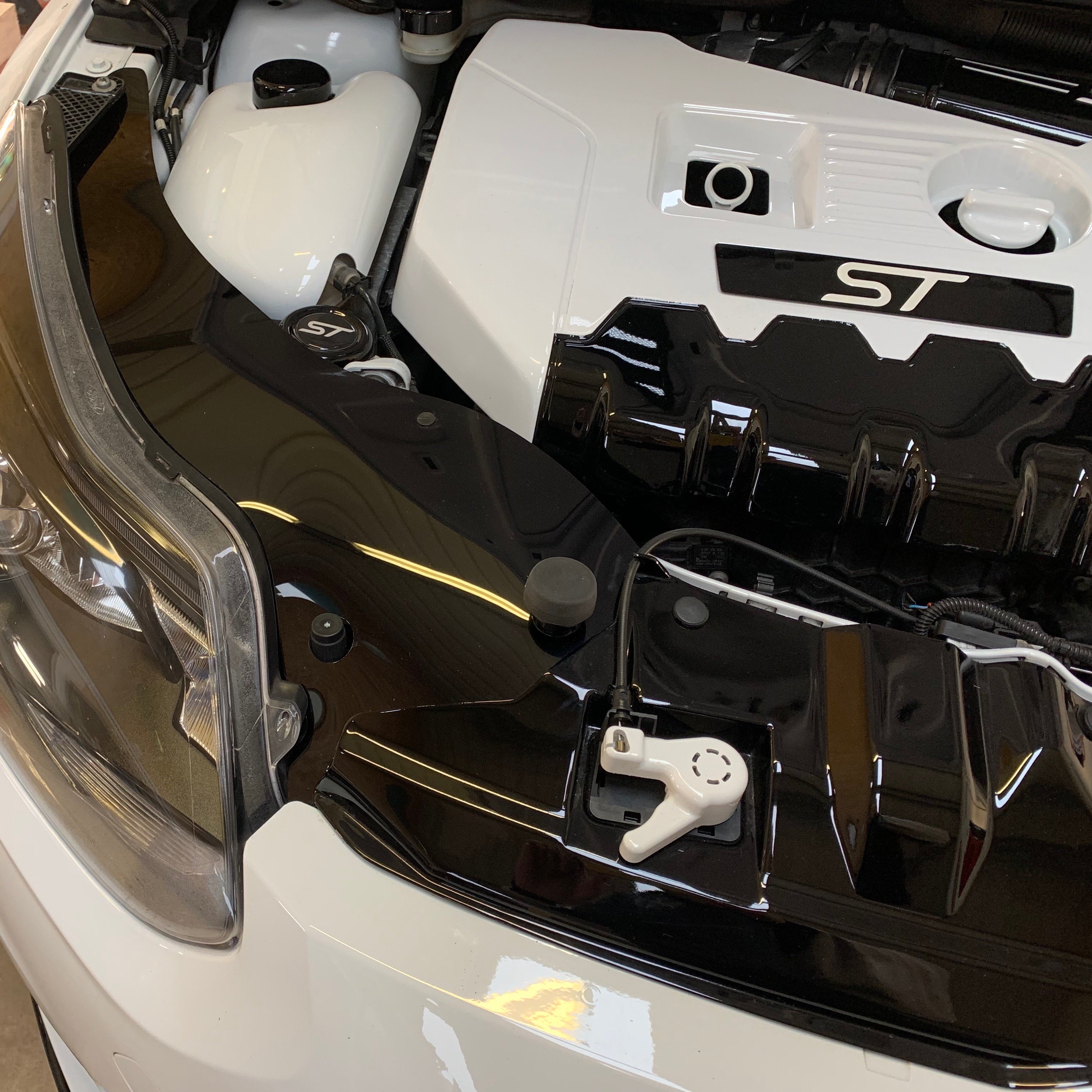 Proform Pre- Facelift Slam Panel Ends - MK3 Focus (Plastic Finishes)