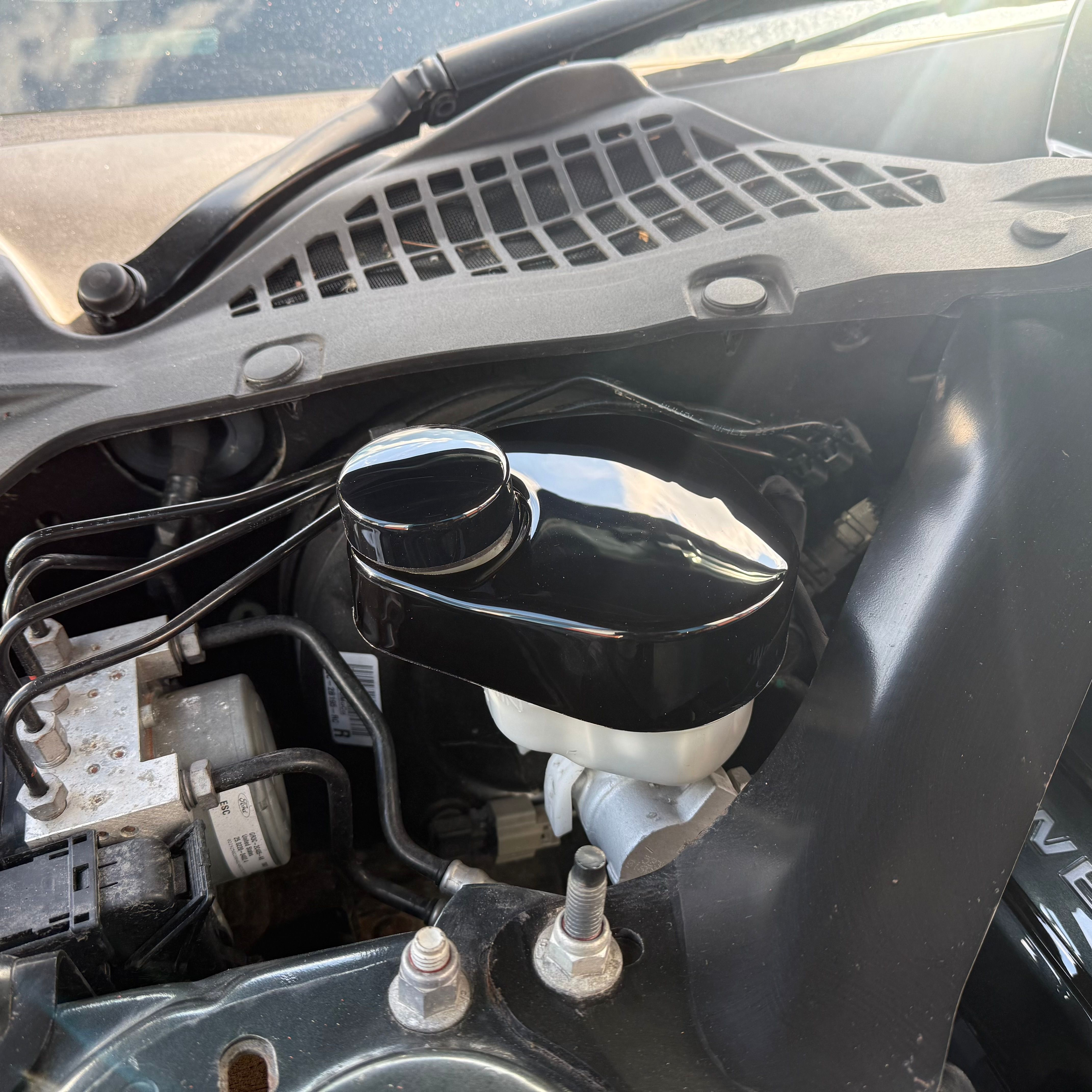 Mustang (6th Generation) - Proform Brake Reservoir Cap Cover (Plastic Finishes)