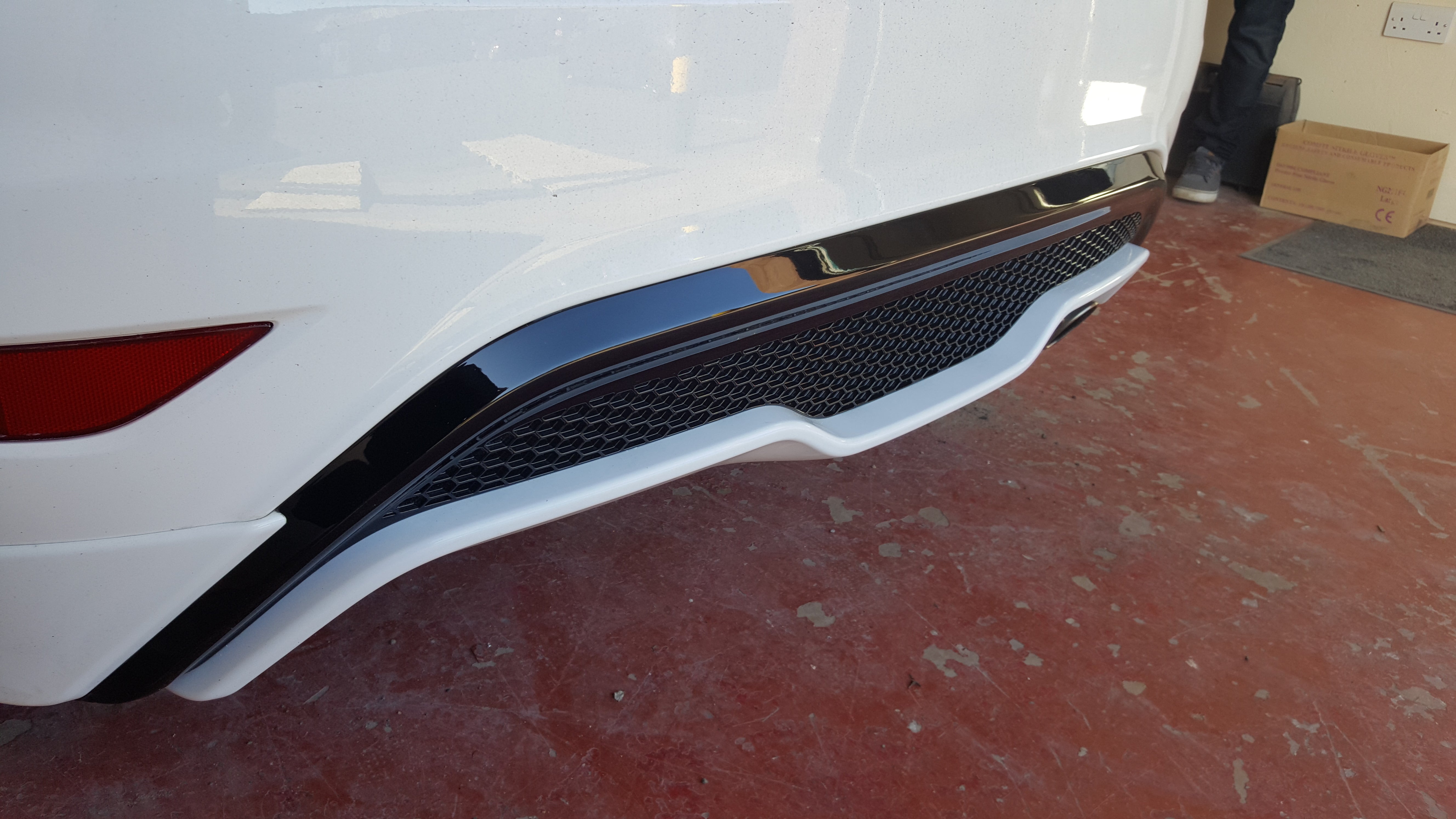 Genuine Ford Mk7.5 Ford Fiesta ST180/ST200 Rear Upper Diffuser - Gloss Black Painted