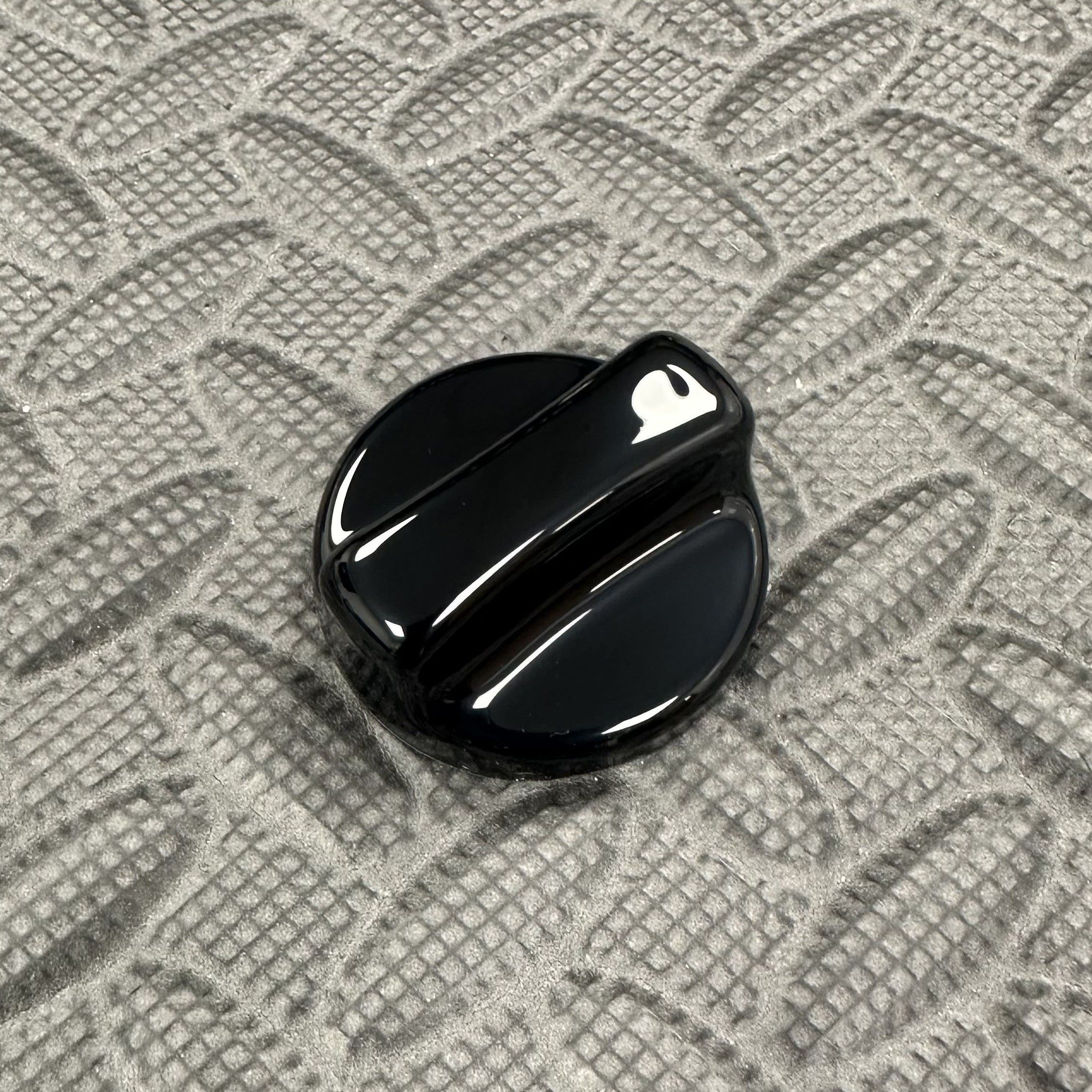 Proform Small Petrol Engine Oil Cap Cover - Mk7.5 Fiesta (Plastic Finishes)