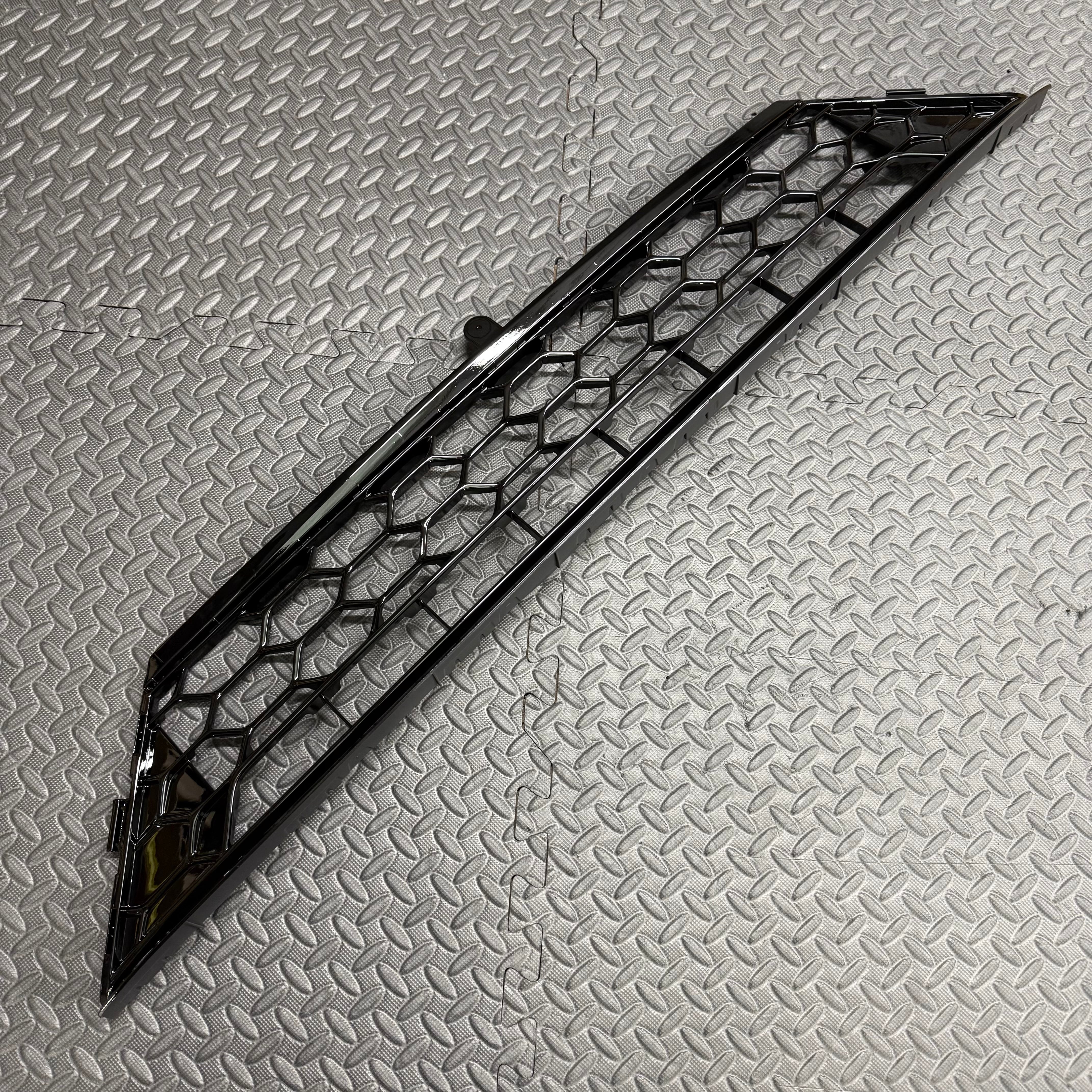 Front Lower Grille - Genuine Ford Mk8/8.5 Fiesta ST (Painted)