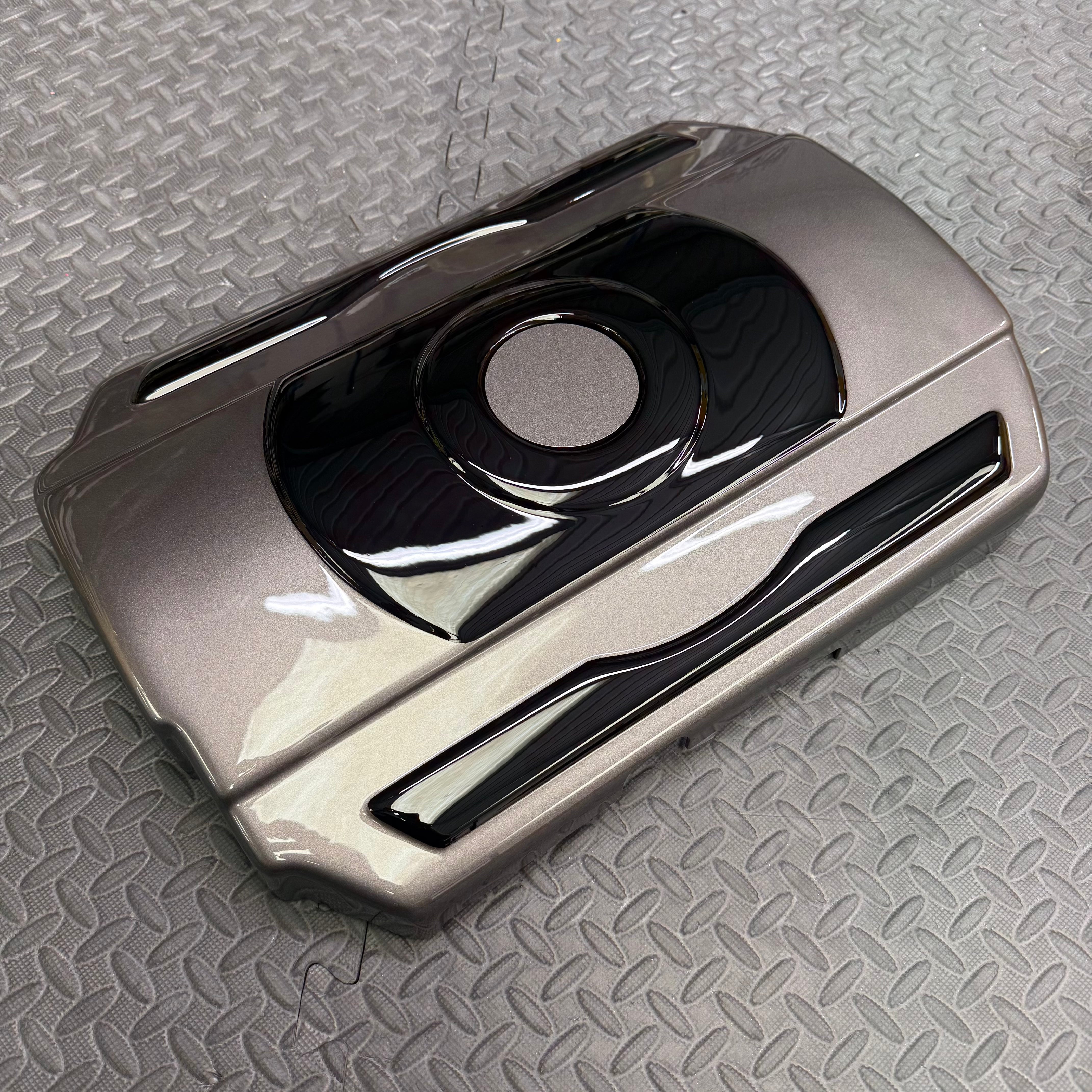 Proform Engine Cover - Mk7/7.5 Golf GTI / R - Painted Limestone Grey Metalic With Gloss Black Detailing.