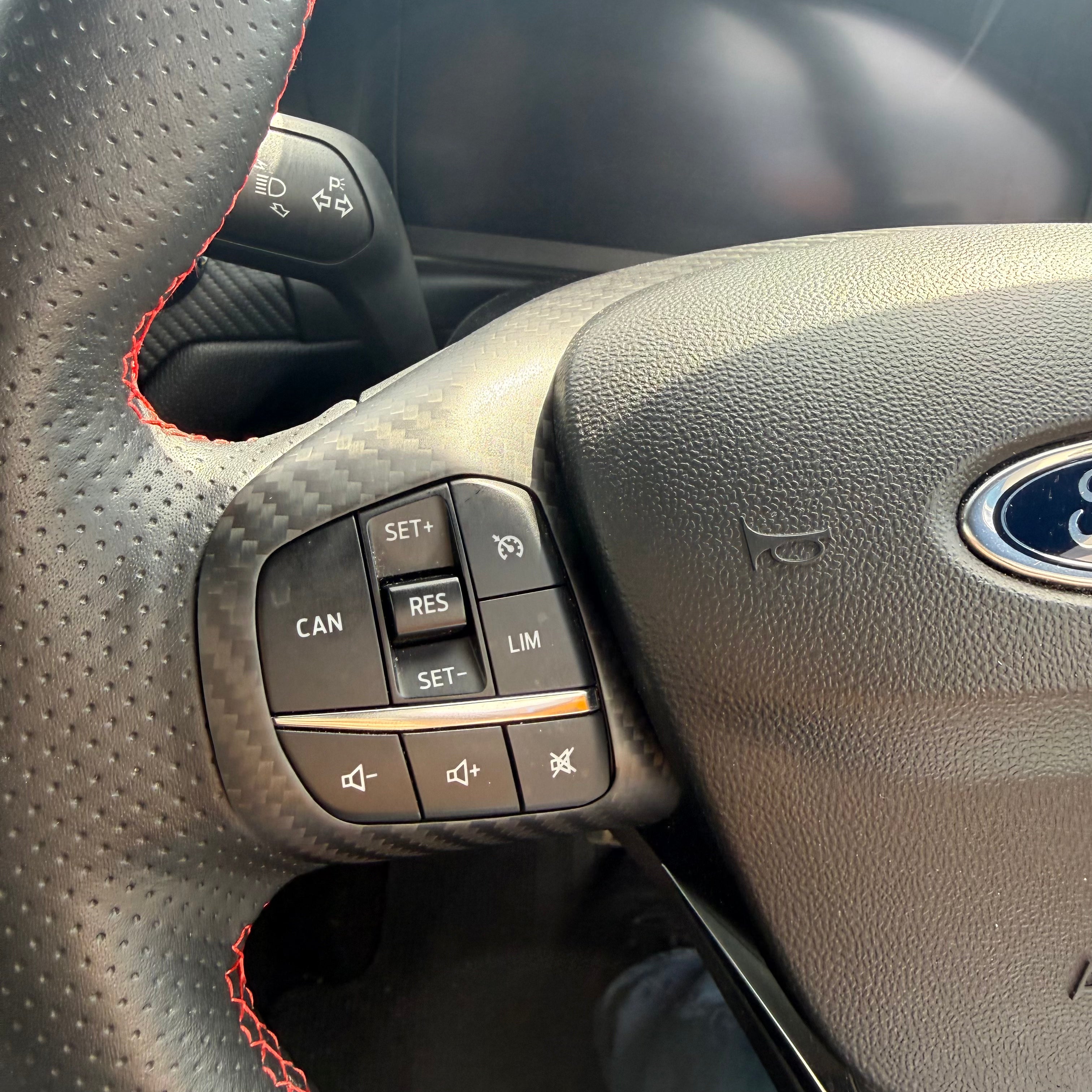 Mk8/8.5 Fiesta Real Carbon Fibre Upper Steering Wheel Trim