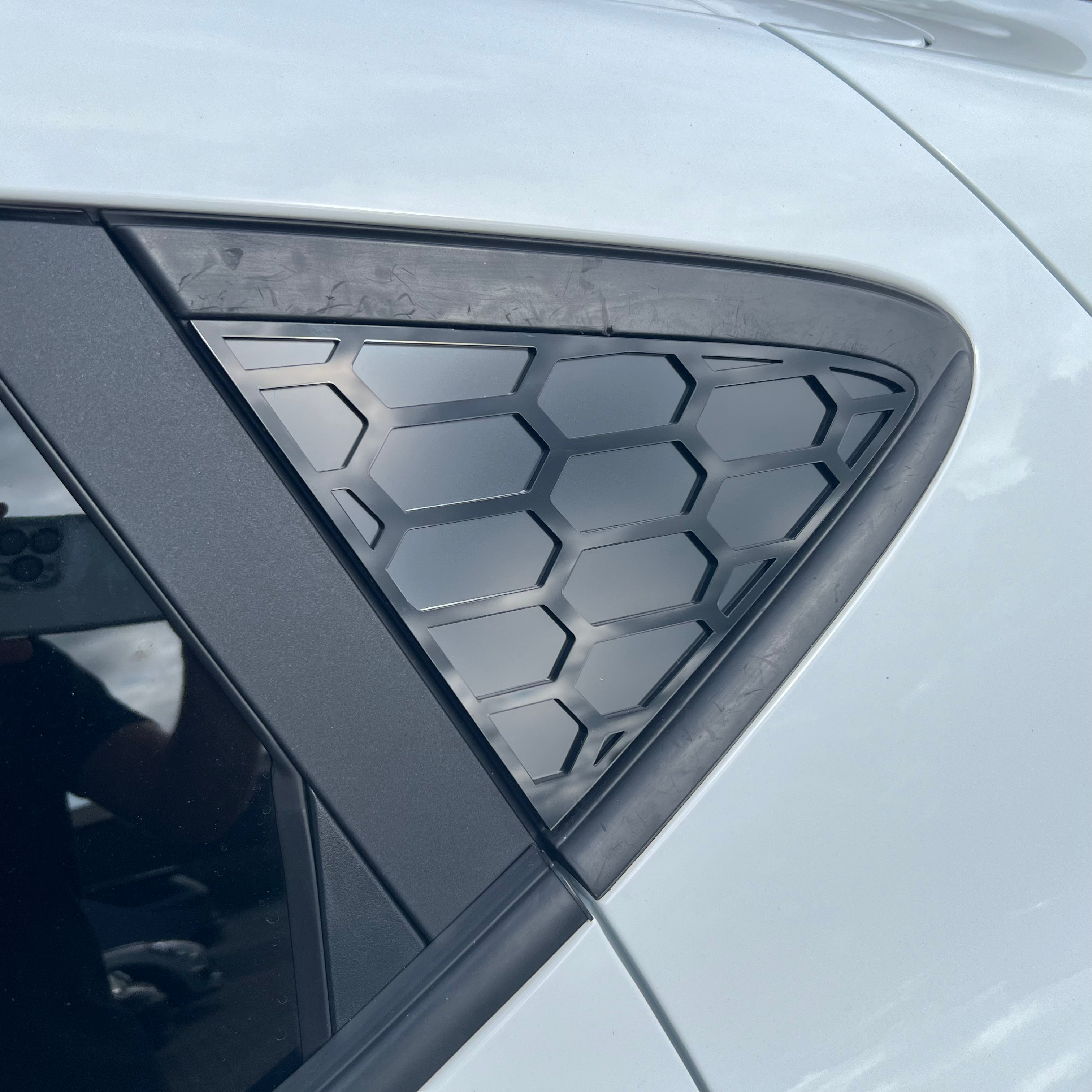 Mk8/8.5 Fiesta 5 Door Acrylic Rear Window Inserts (Pair)