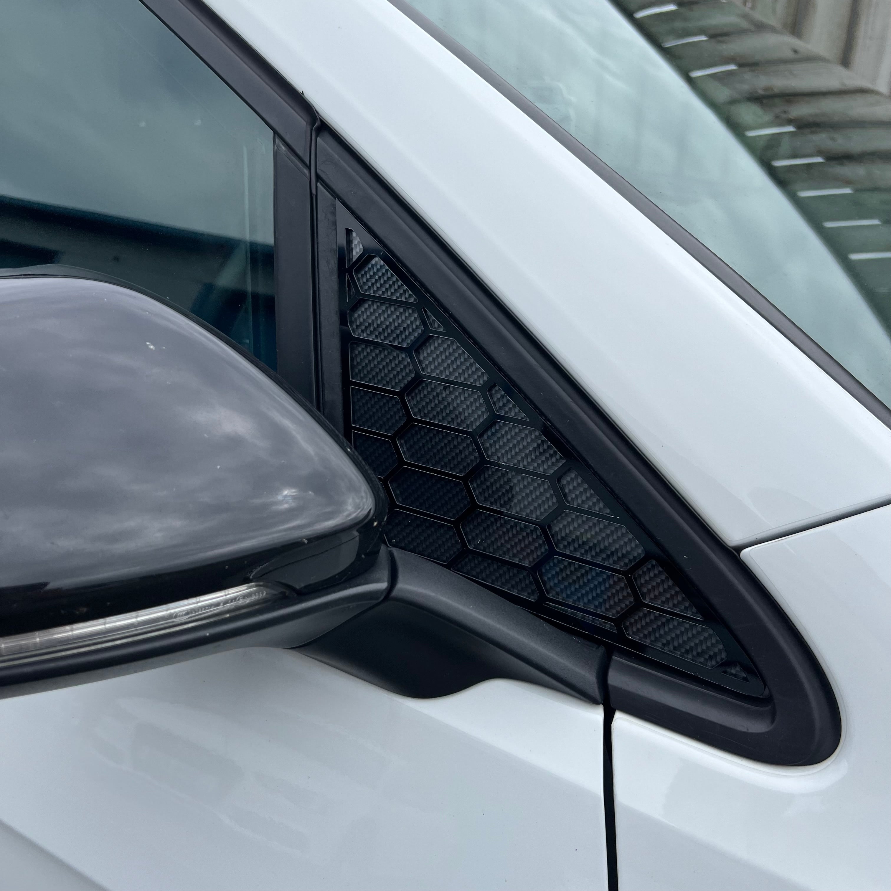 Mk7/7.5 VW Golf Acrylic Front Window Inserts (Pair) - Carbon Fibre Effect Back Plate with Gloss Black Hexagon Design