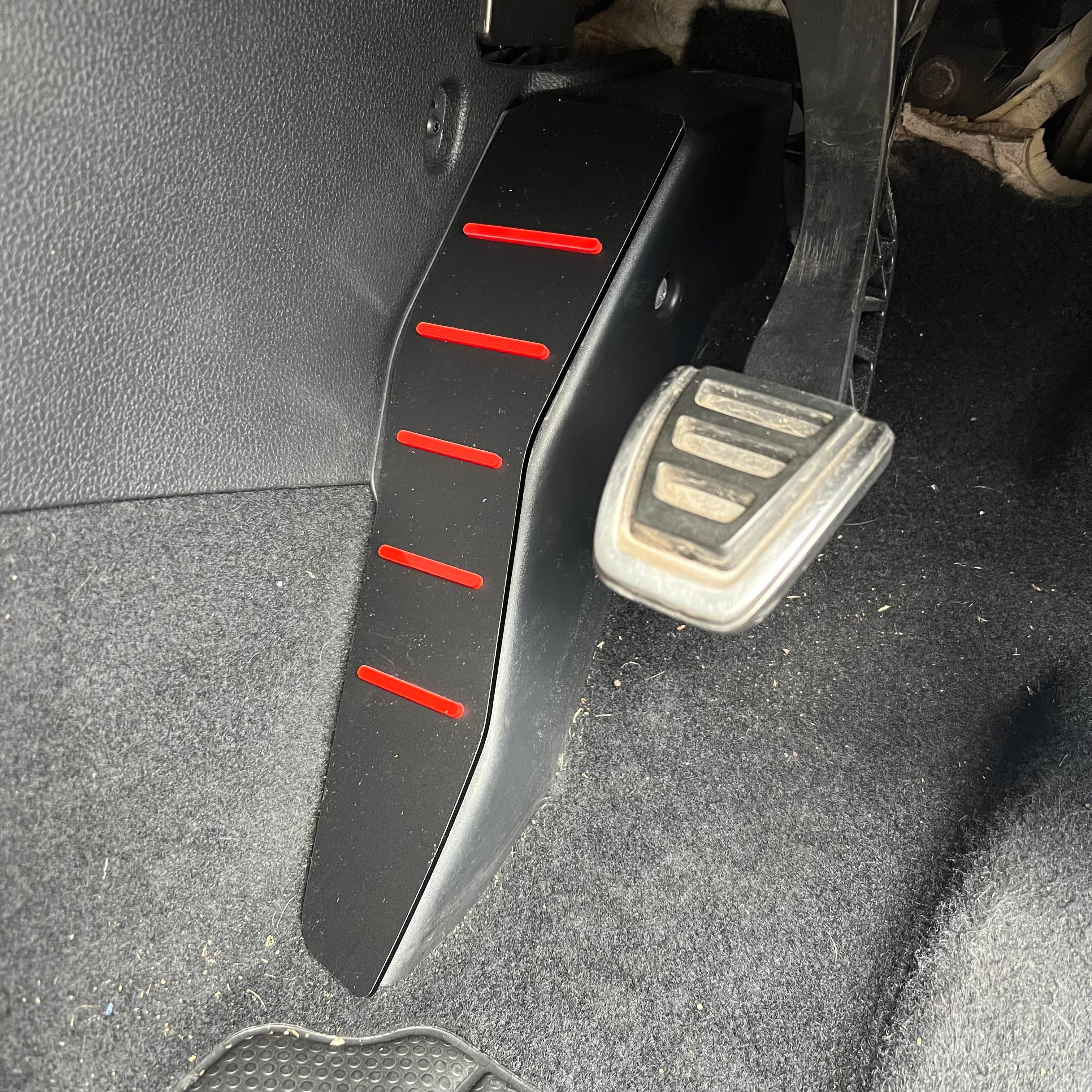 Proform Mk7/7.5 Golf GTI / R (Manual) Dead Pedal / Foot Rest Plate - Satin Black Back Plate With Red Detail