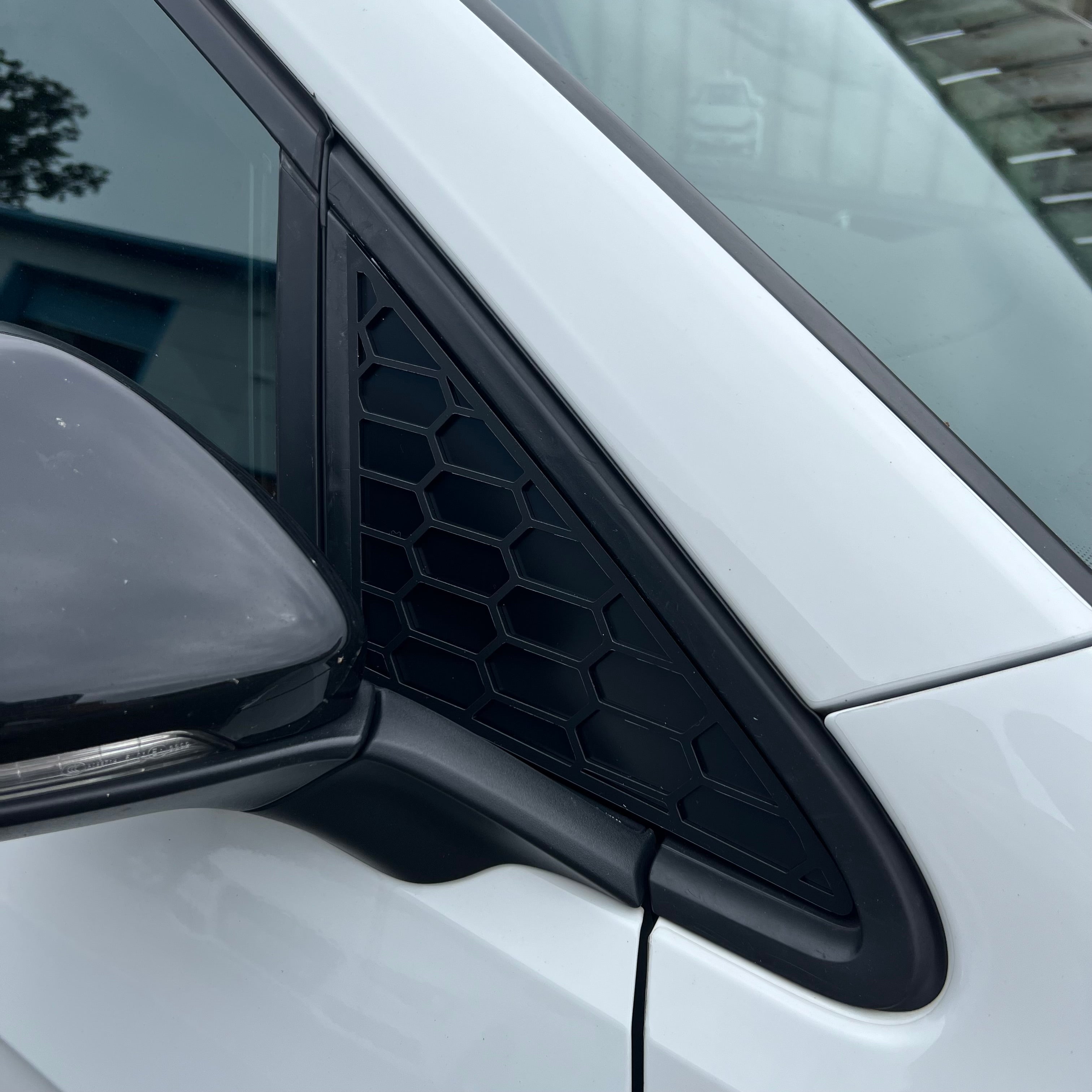 Mk7/7.5 VW Golf Acrylic Front Window Inserts - Satin Black Back Plate With Satin Black Hexagon Detail