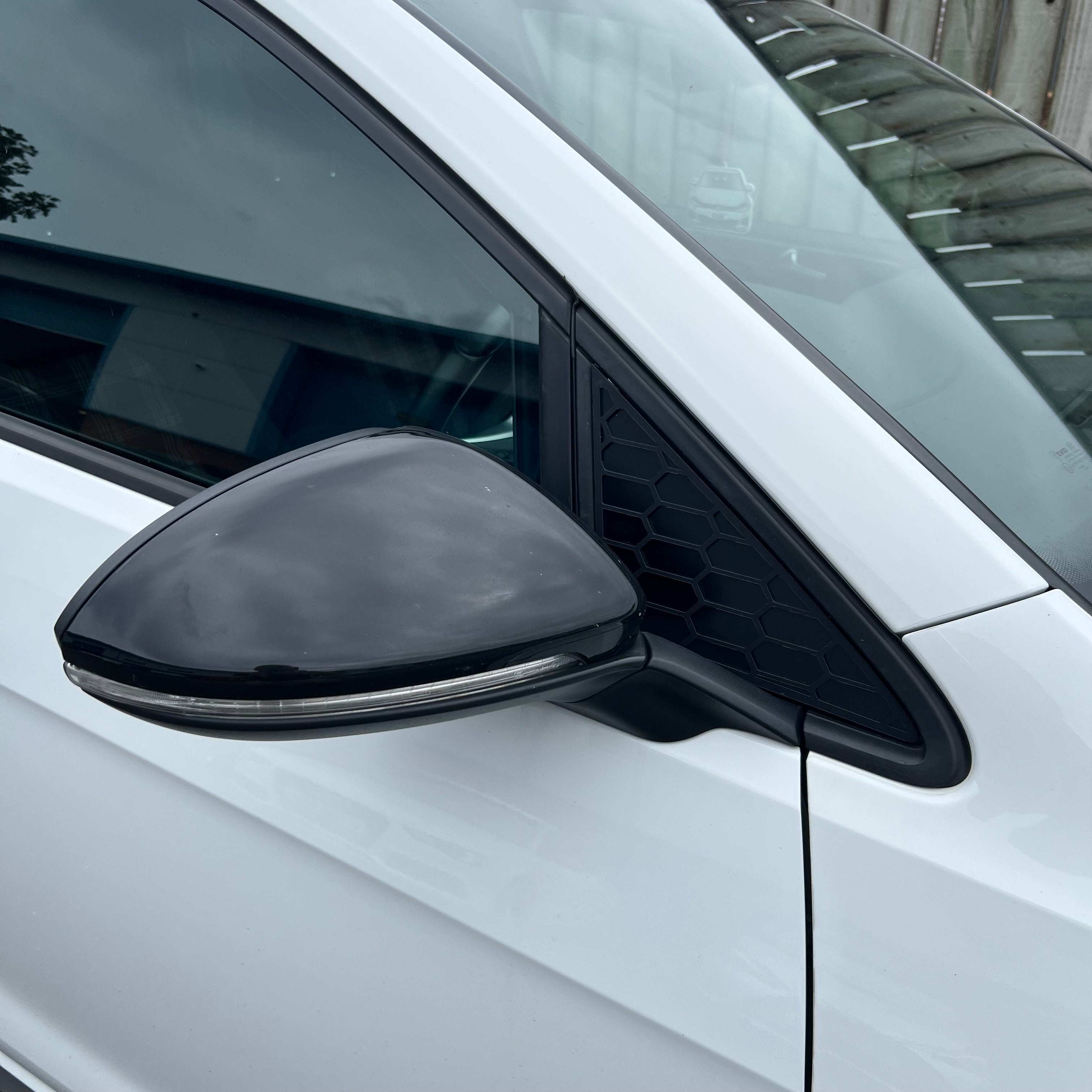 Mk7/7.5 VW Golf Acrylic Front Window Inserts - Satin Black Back Plate With Satin Black Hexagon Detail