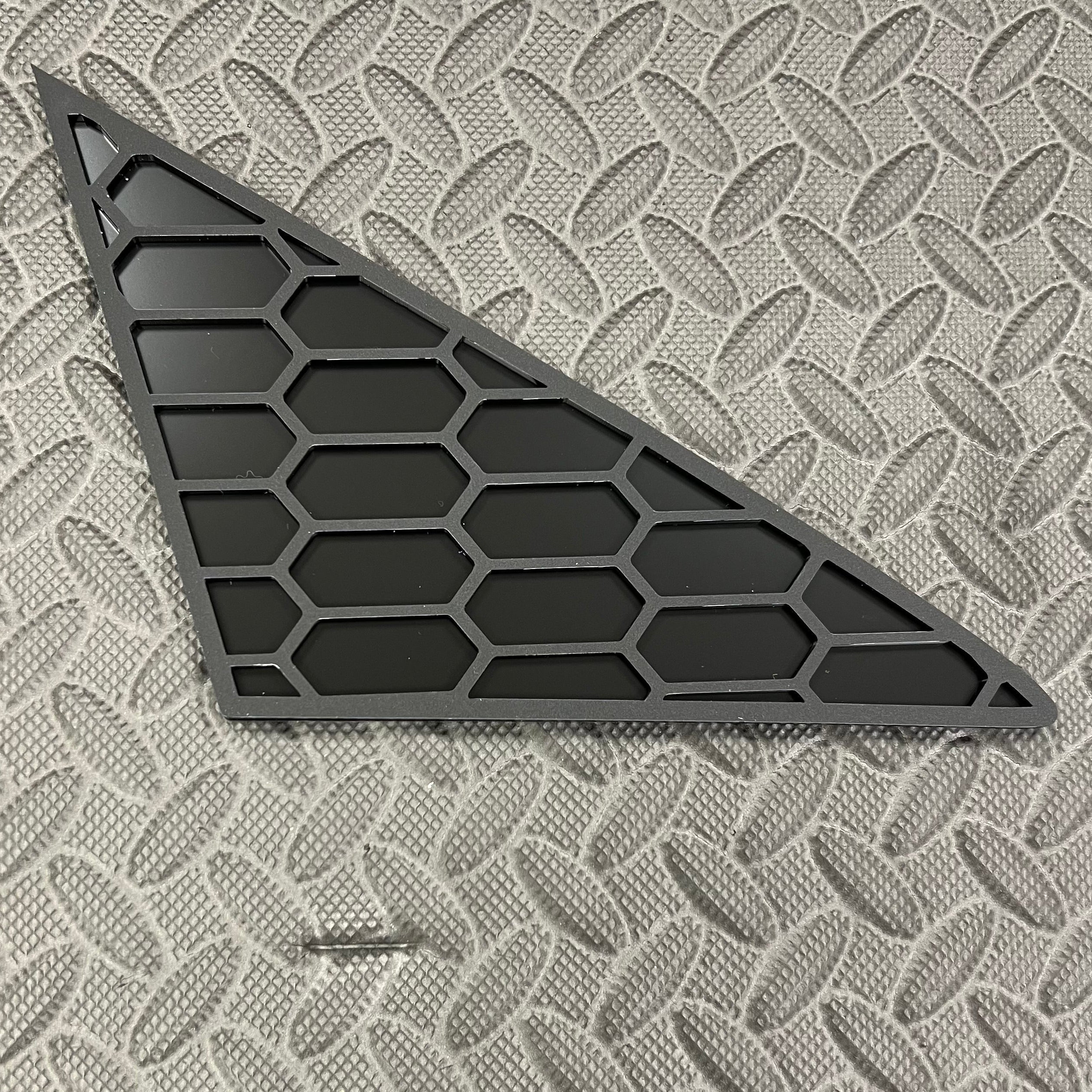 Mk7/7.5 VW Golf Acrylic Front Window Inserts - Satin Black Back Plate With Satin Black Hexagon Detail