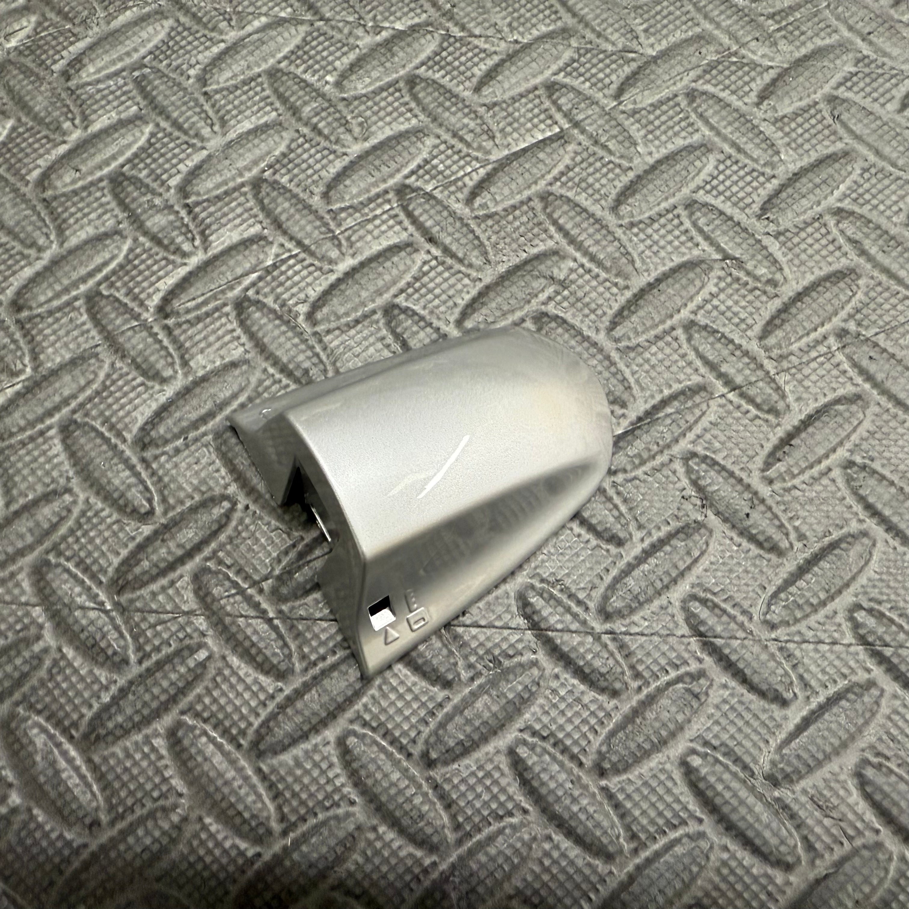 Standard Door Handle Lock Cover Mk8/8.5 Fiesta / Mk2/2.5 Puma - Left Hand Drive - Painted Moondust Silver