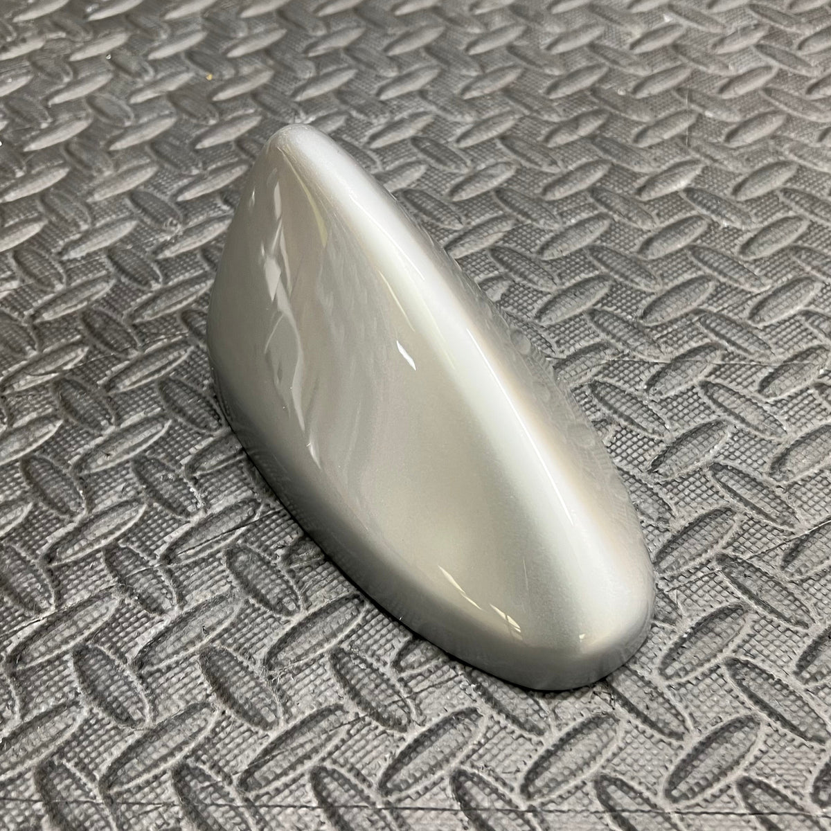 Proform New 'Shark Fin' Aerial - Mk8/8.5 Ford Fiesta / Mk2 Puma - Painted Moondust Silver