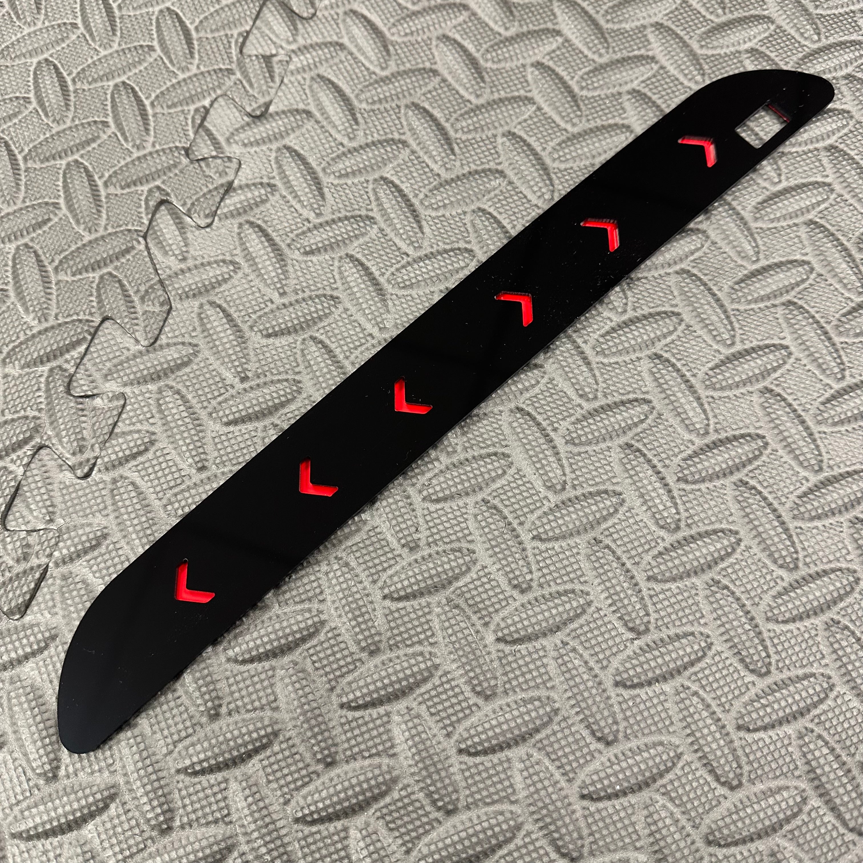 Proform Upper Middle Brake Light Cover Plate - Fits Hyundai i20 - Gloss Back With Chevron Detail