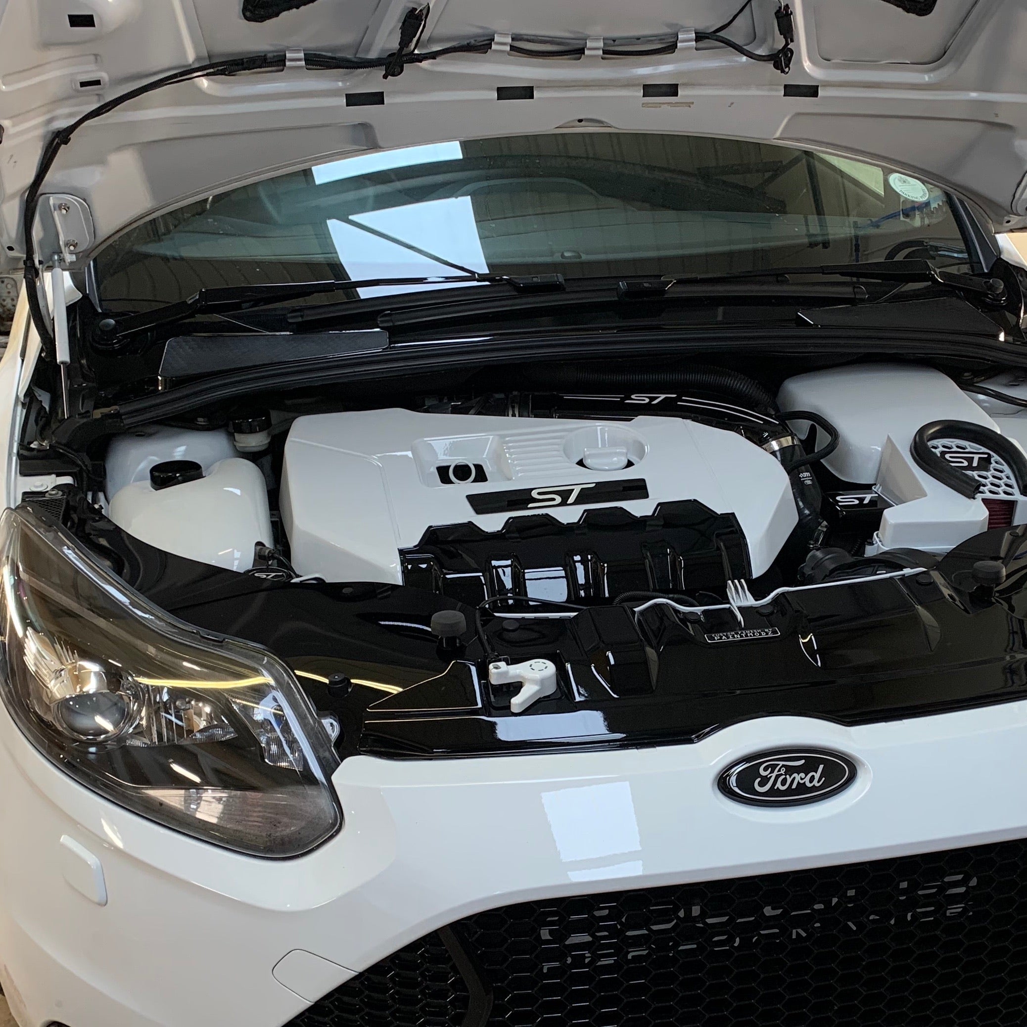 Proform Pre-Facelift Slam Panel Ends - MK3 Focus - Gloss Black Plastic