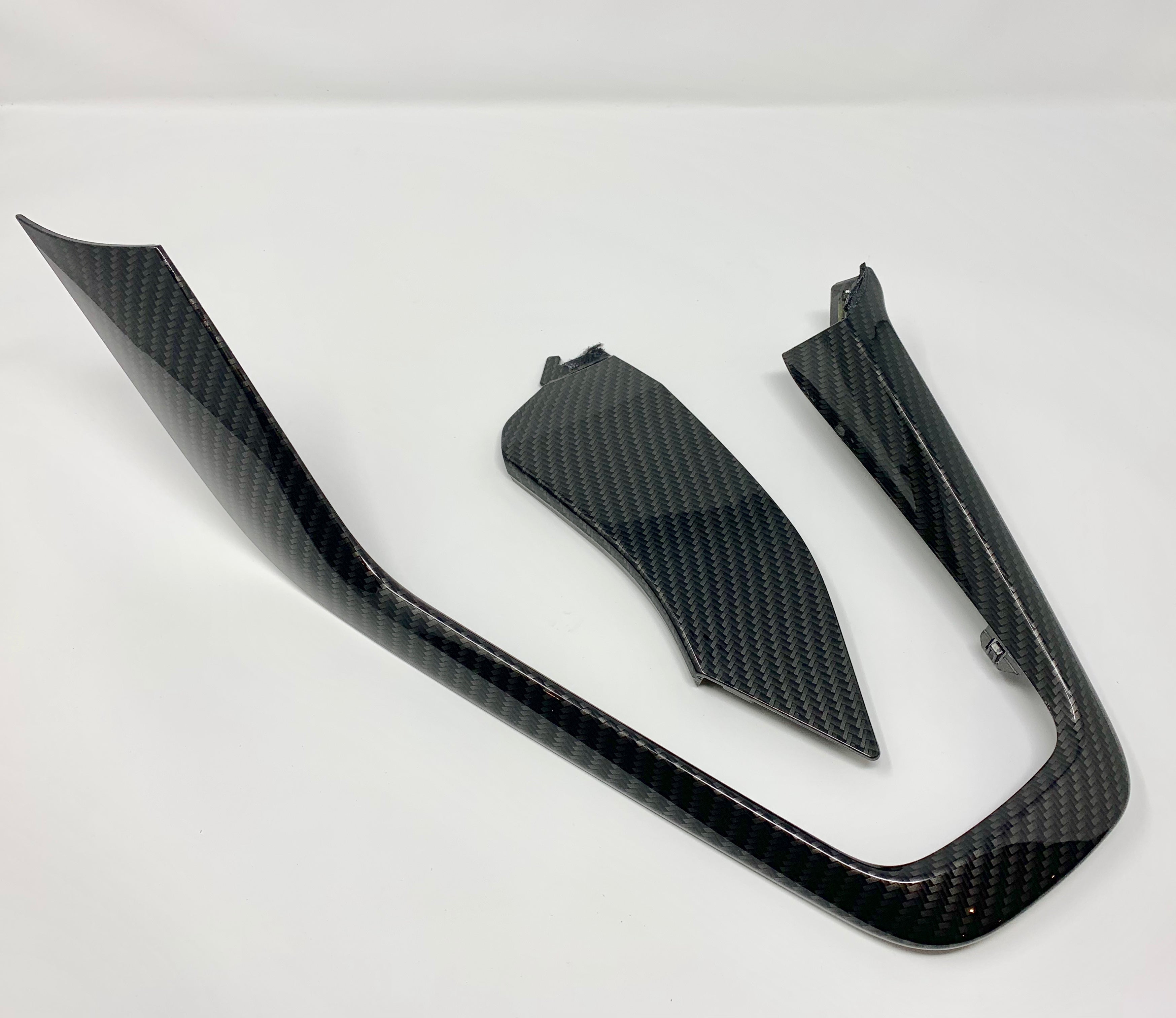 MK3.5 Focus Genuine Ford Centre Console Edge Trim and Side Retu